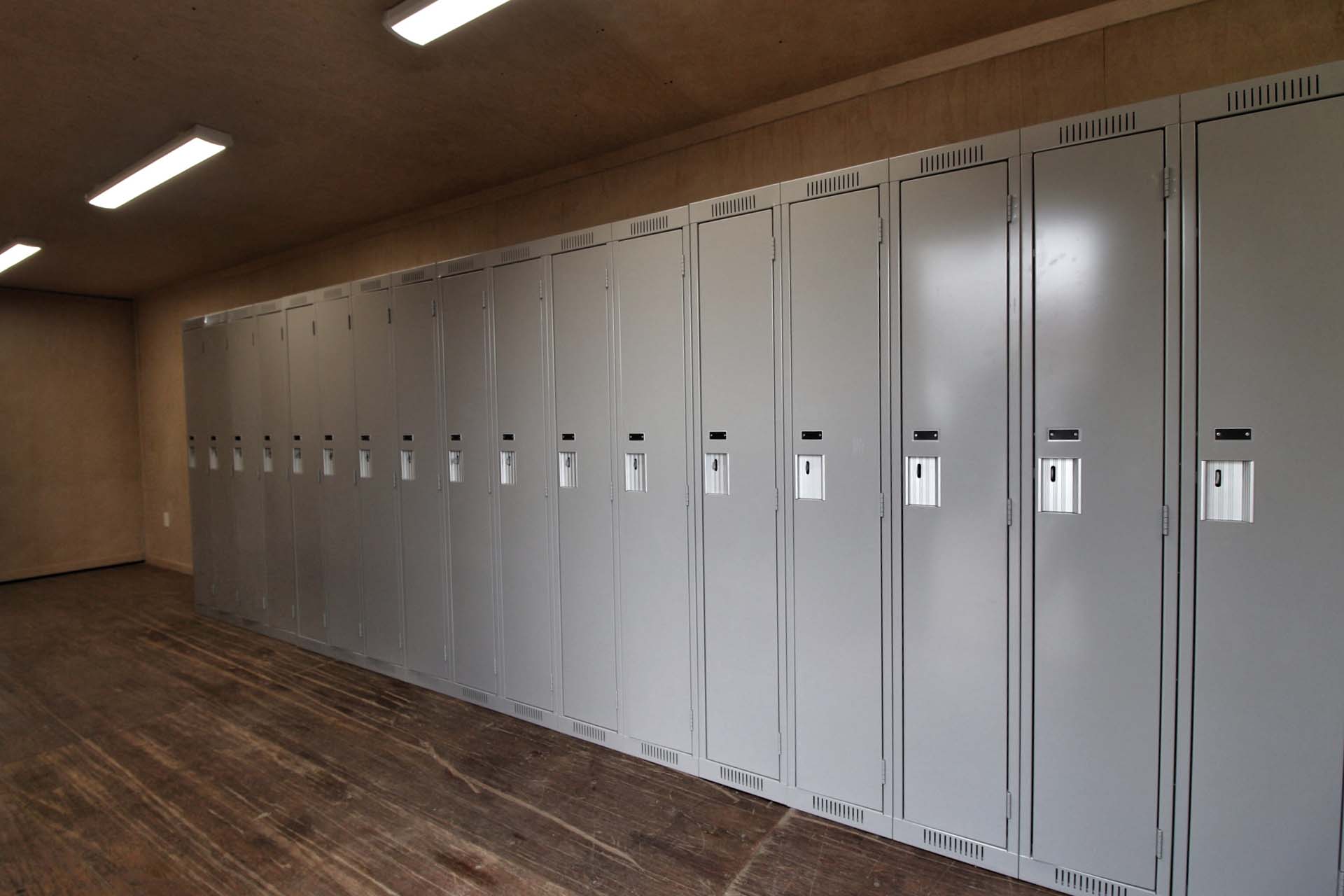 40&rsquo; Locker Room - Tupcan Pty Ltd
