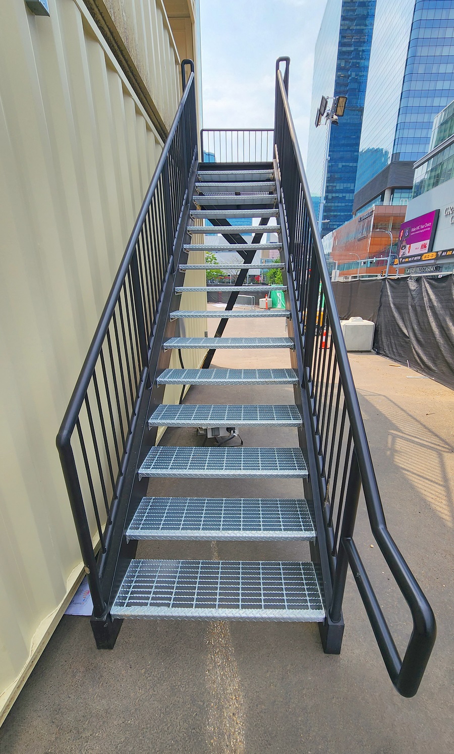 Container Stairs - Tupcan Pty Ltd