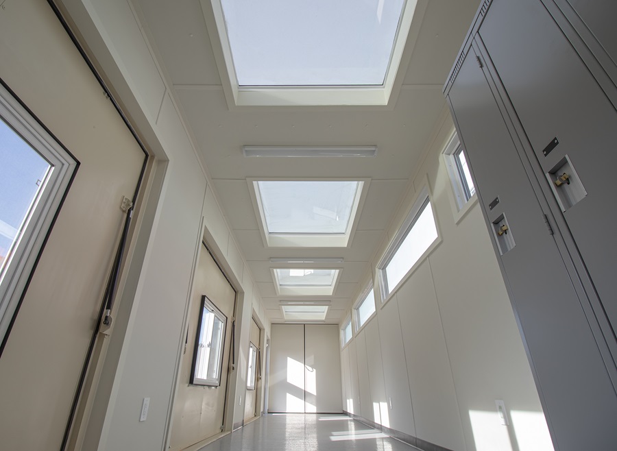 40&rsquo; Art Studio w/Flip up Doors - Tupcan Pty Ltd